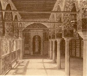 CONSTANTINE ET COTE OUEST 0327 PALAIS D AHMED BEY ET STATUE ROMAINE